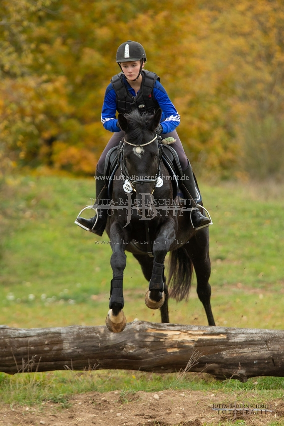 Preview 18-VSSued-AllSheWants_JB_07150.jpg