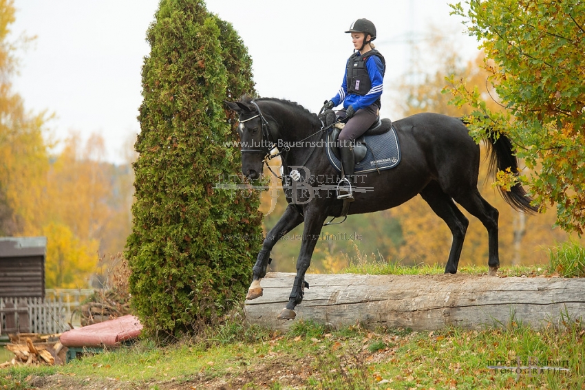 Preview 18-VSSued-AllSheWants_JB_07178.jpg