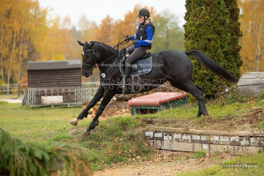 Preview 18-VSSued-AllSheWants_JB_07182.jpg