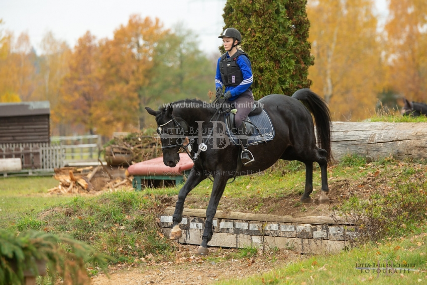 Preview 18-VSSued-AllSheWants_JB_07188.jpg