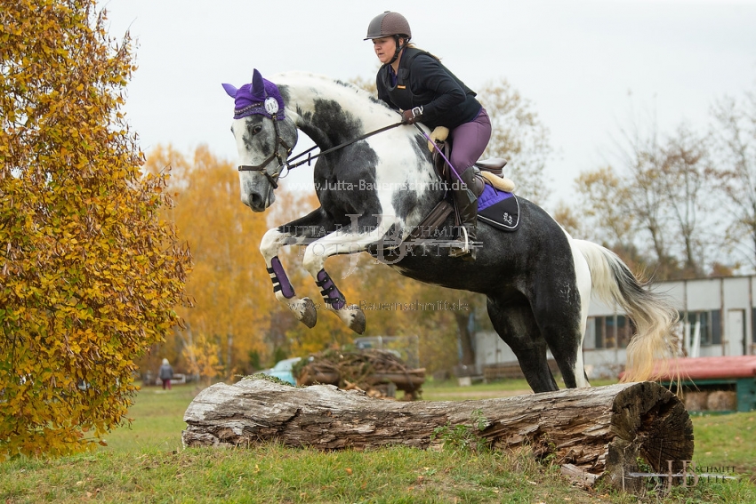 Preview 18-VSSued-ColouredSaturdayR_JB_07596.jpg