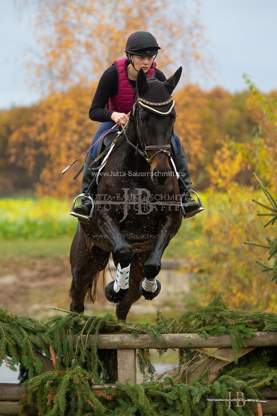 Preview 18-VSSued-FairyofHearts_JB_07377.jpg